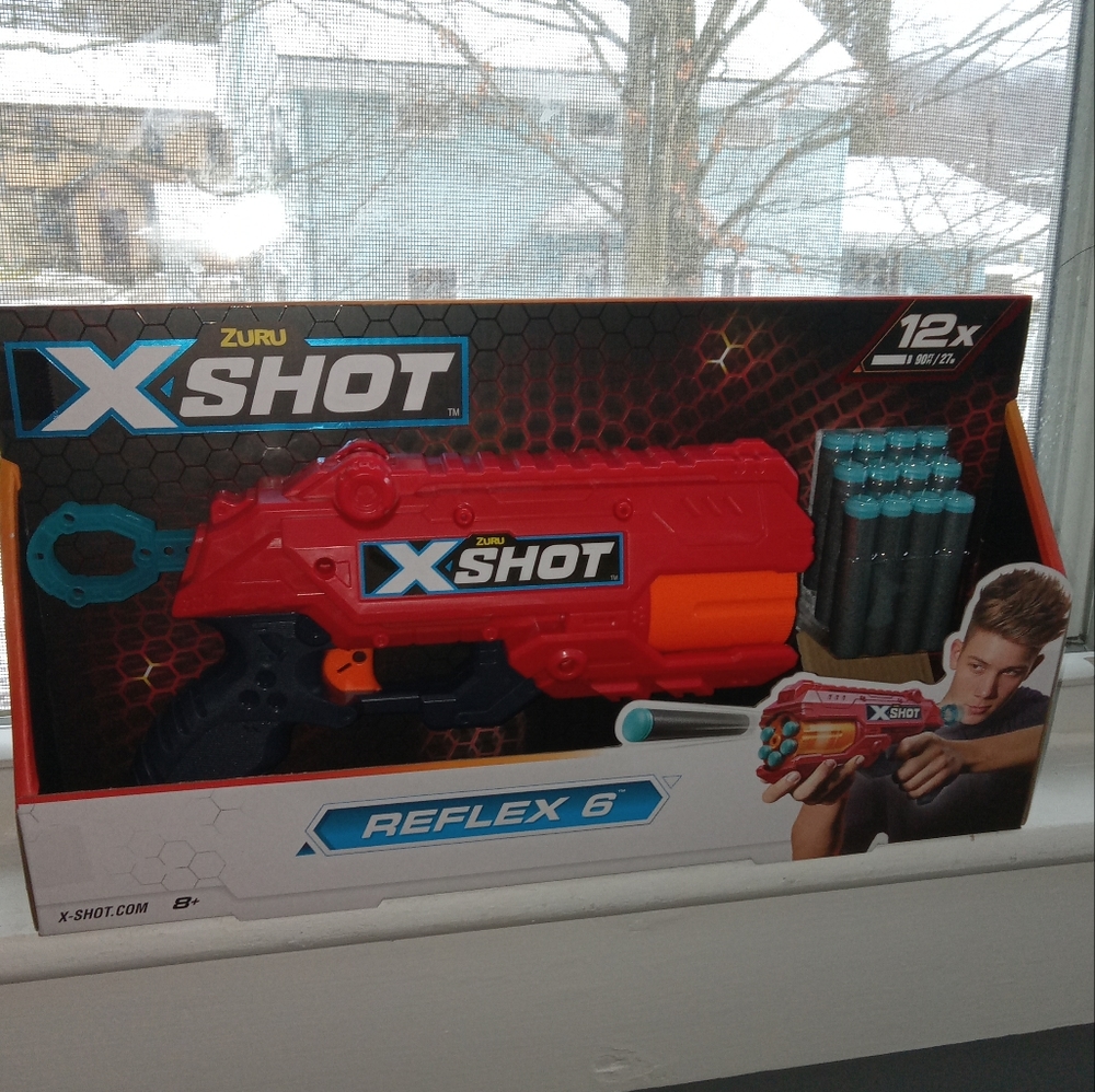 Red Zuru X-Shot Dart Gun Reflex 6 - 12 Darts Included - New in Box